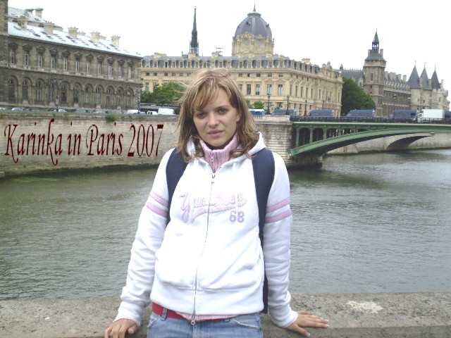karinka in paris.jpg